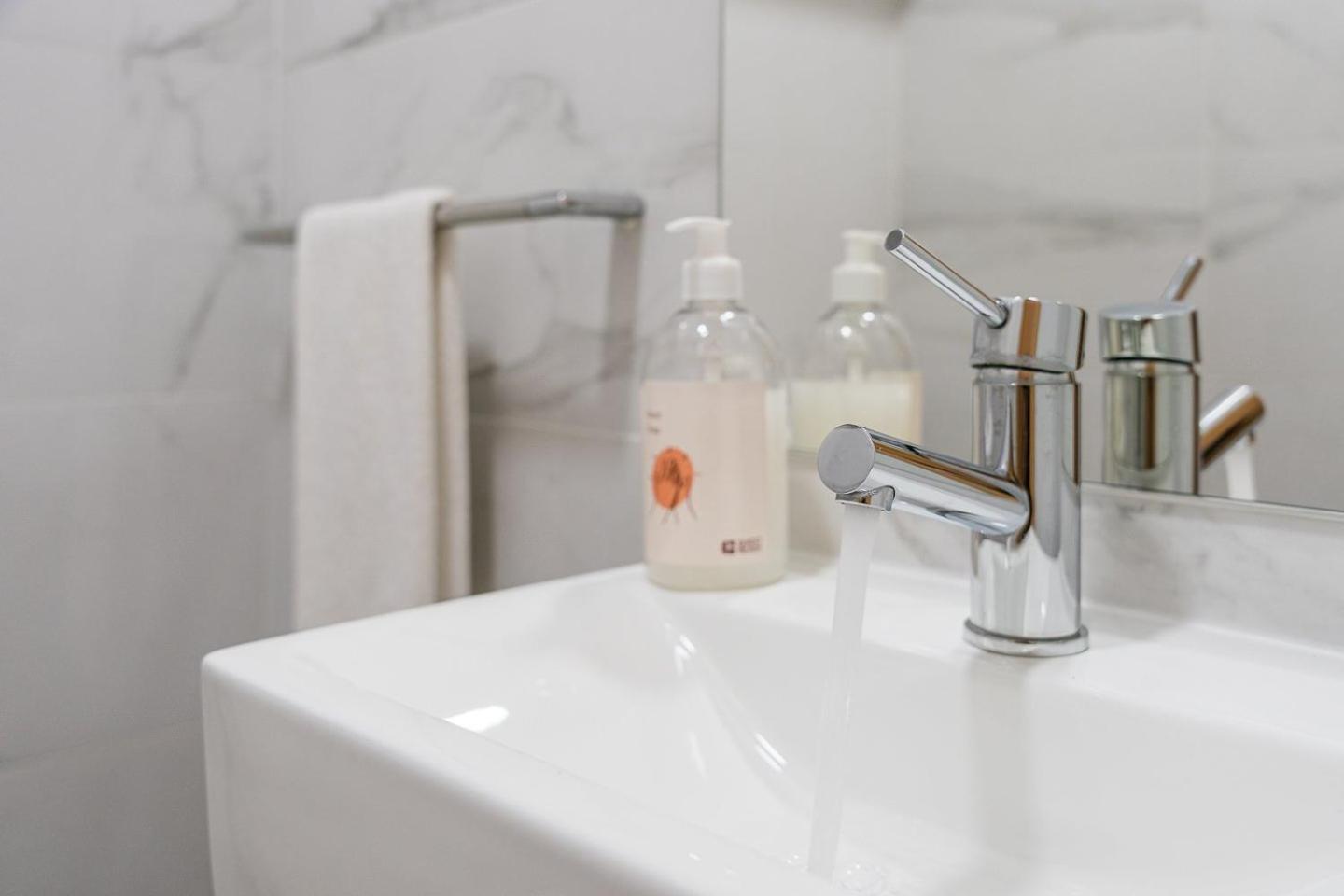 Guestready - Bright Duplex In Downtown Hotel Porto Luaran gambar