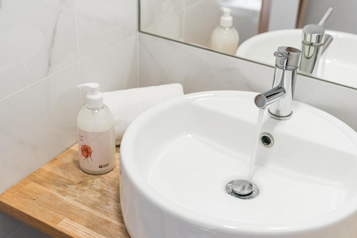 Guestready - Bright Duplex In Downtown Hotel Porto Luaran gambar