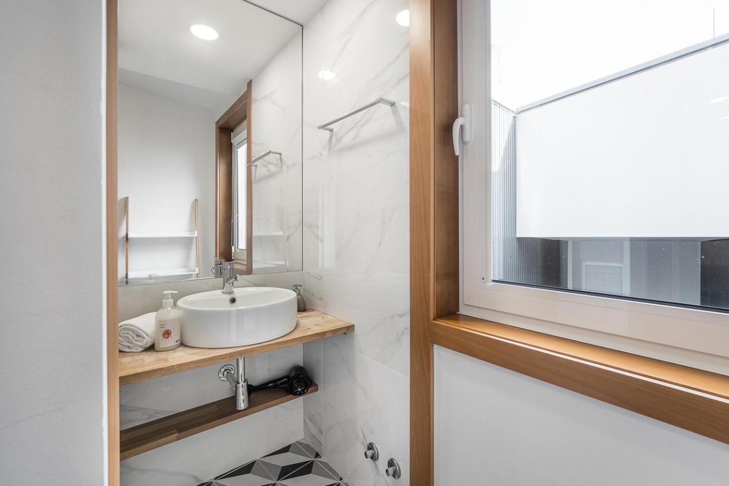 Guestready - Bright Duplex In Downtown Hotel Porto Luaran gambar