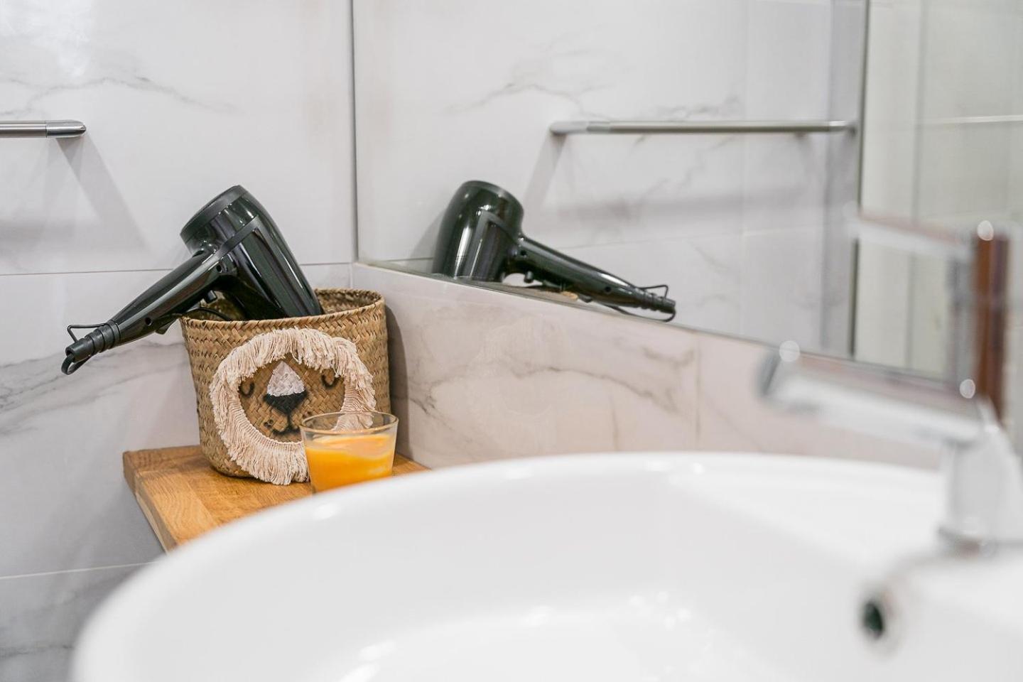 Guestready - Bright Duplex In Downtown Hotel Porto Luaran gambar